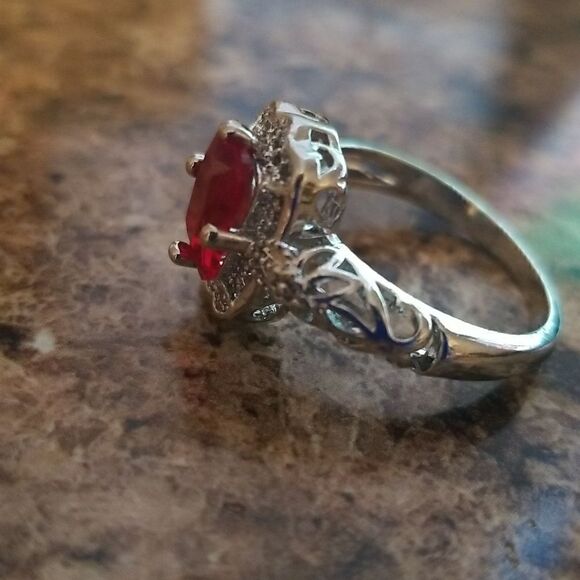 Ruby Red ring size 9 rectangular shape - Picture 4 of 8
